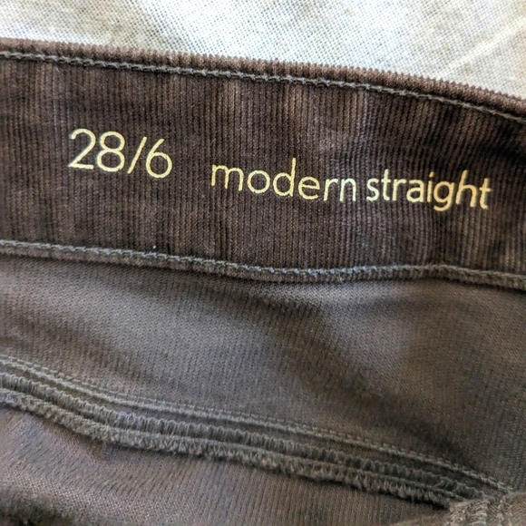 LOFT Modern Straight fine corduroy pants, jeans. Dark Taupe. Size 28/6 - Picture 2 of 6